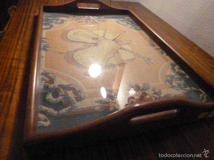 Antig&uuml;edades: bandeja para servir tela madera - Foto 3