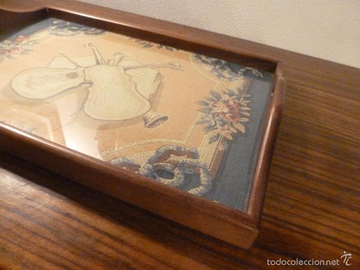 Antig&uuml;edades: bandeja para servir tela madera - Foto 4