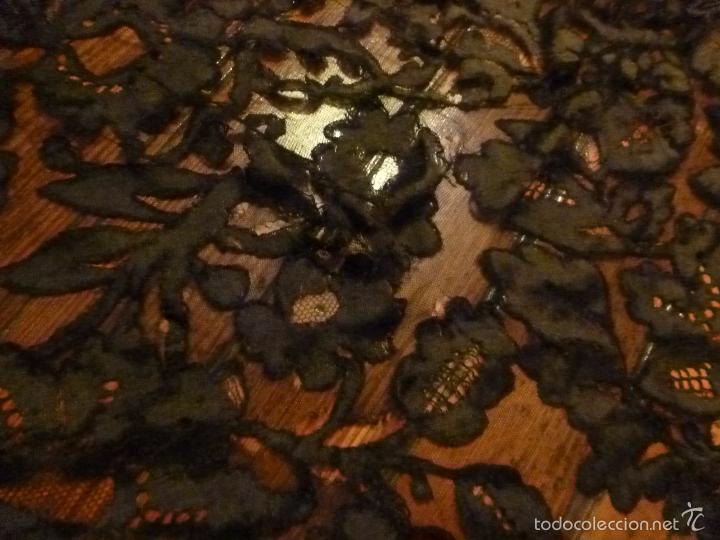 Antig&uuml;edades: mantilla negra - Foto 9
