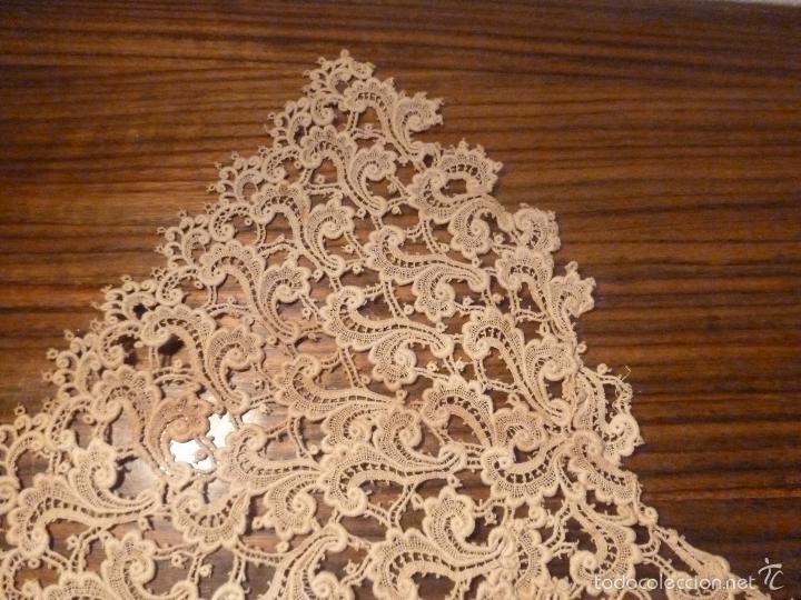 Antig&uuml;edades: TROZO DE TELA BLANCO CUELLO - Foto 4