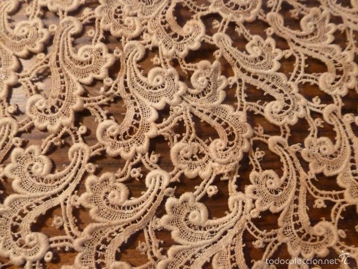 Antig&uuml;edades: TROZO DE TELA BLANCO CUELLO - Foto 7