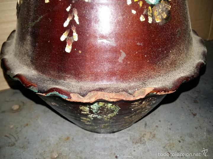 Antig&uuml;edades: Botijo floreado de 27 cm. de alto. - Foto 3