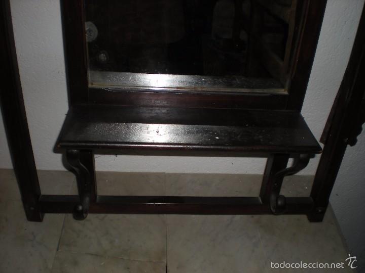 Antig&uuml;edades: ESPEJO CON PERCHERO TONET - Foto 4