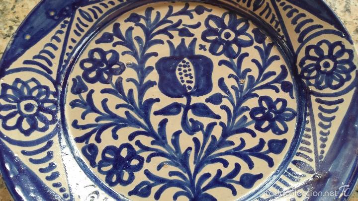 Antigüedades: antiguo plato de fajalauza pintado a mano. - Foto 3 - 56745542