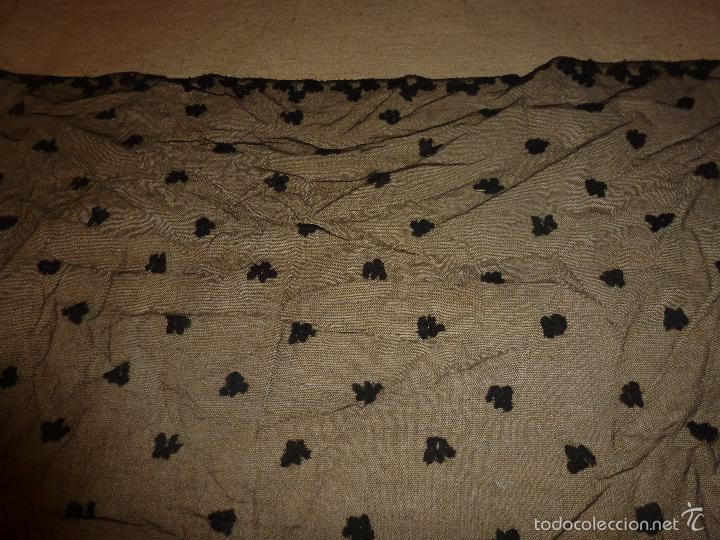 Antig&uuml;edades: mantilla negra - Foto 4