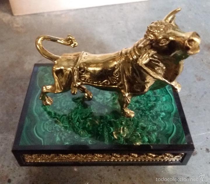 Antig&uuml;edades: Figura de bronce, base 12,5 x 8,5 cm - Foto 1
