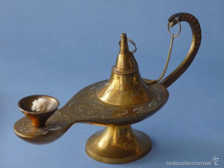 Antig&uuml;edades: LAMPARA DE ACEITE DE BRONCE.LABRADA. 18X10CM. - Foto 2
