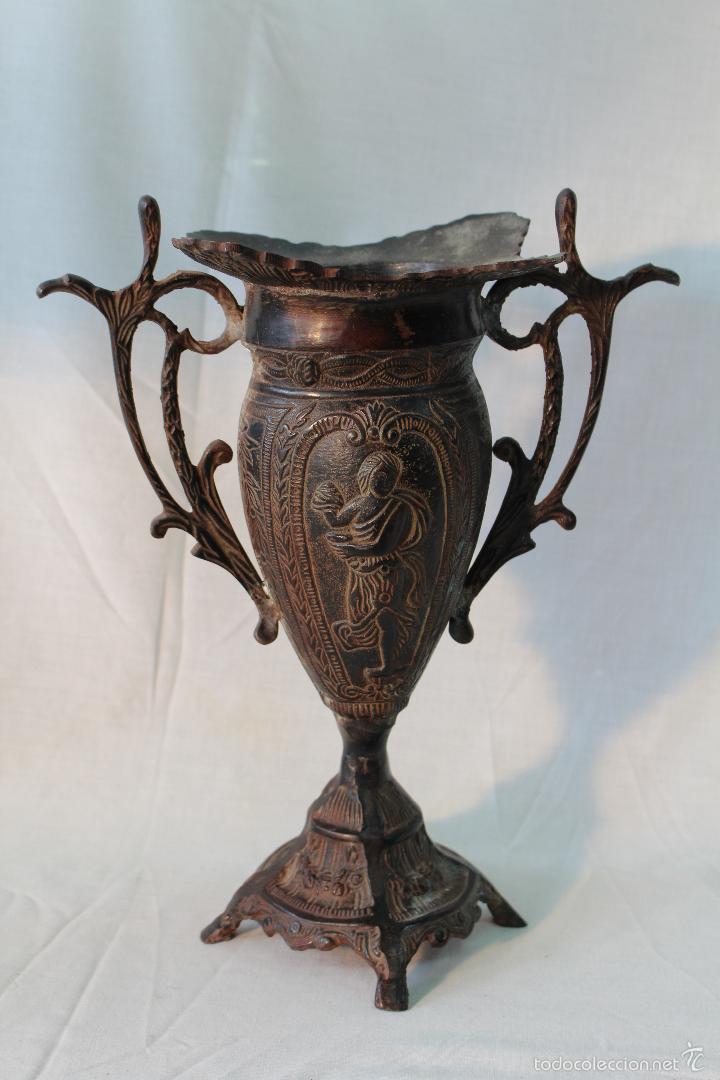 Antig&uuml;edades: jarron en bronce - Foto 1