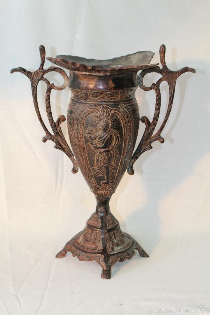 Antig&uuml;edades: jarron en bronce - Foto 5