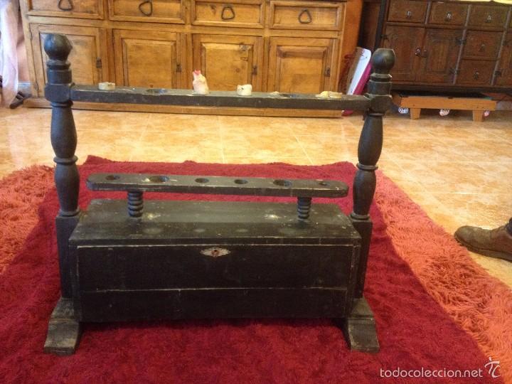 Antig&uuml;edades: ARCA HACHERO ANTIGUO - Foto 1