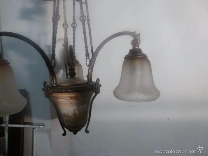 Antig&uuml;edades: lampara de bronce y tulipas - Foto 13