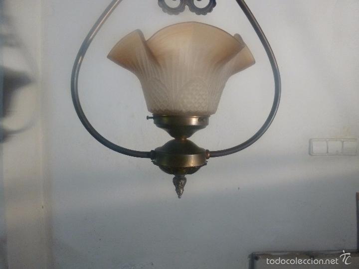 Antig&uuml;edades: lampara de bronce y tulipas - Foto 10