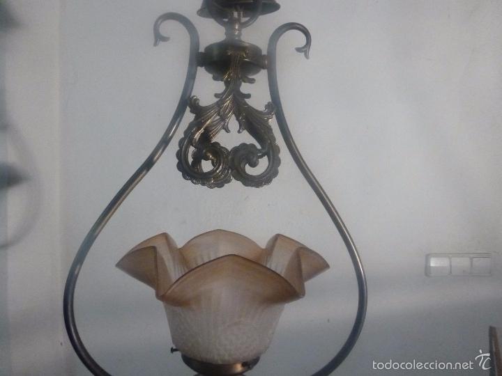 Antig&uuml;edades: lampara de bronce y tulipas - Foto 11