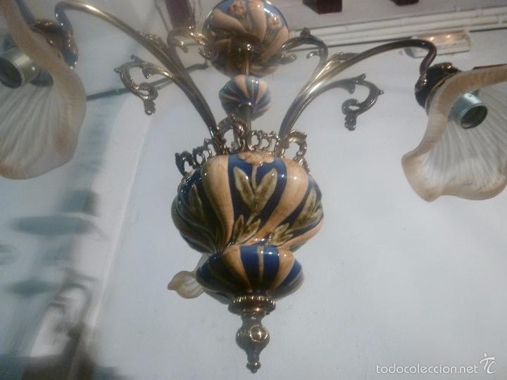 Antig&uuml;edades: lampara de bronce y tulipas - Foto 3