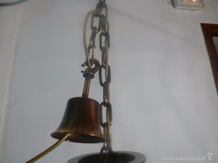 Antig&uuml;edades: lampara de bronce y tulipas - Foto 4