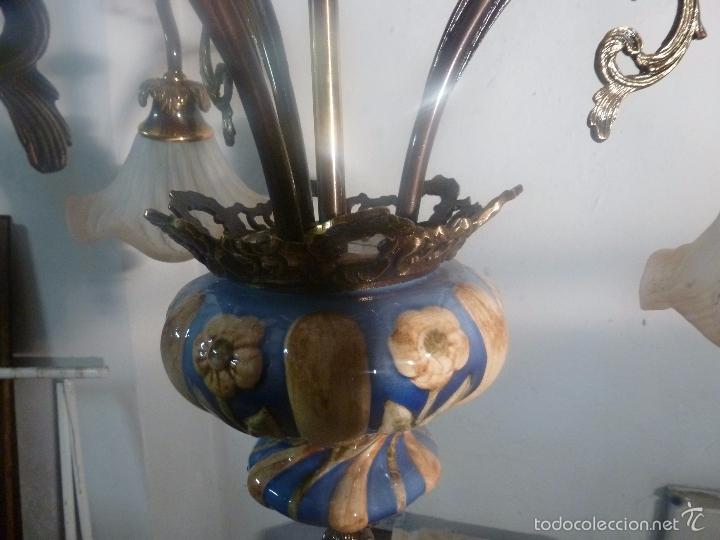 Antig&uuml;edades: lampara de bronce y tulipas - Foto 9