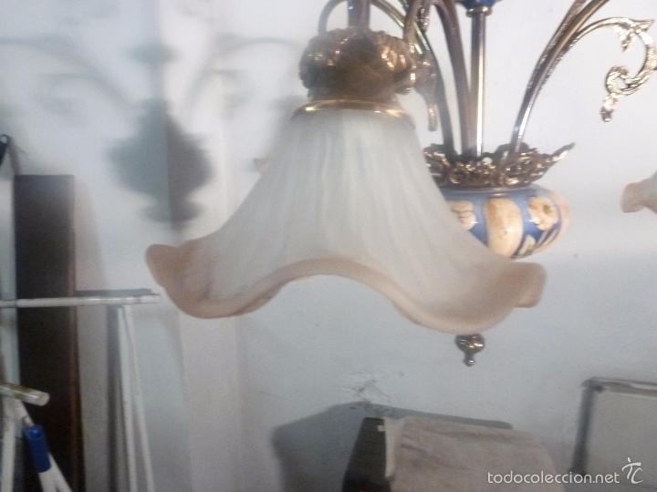 Antig&uuml;edades: lampara de bronce y tulipas - Foto 11