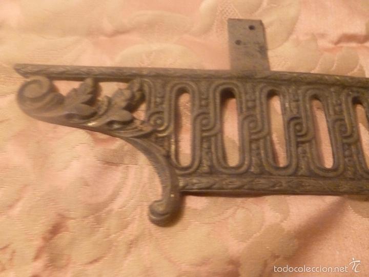 Antig&uuml;edades: aplicacion remate para mueble de bronce - Foto 8