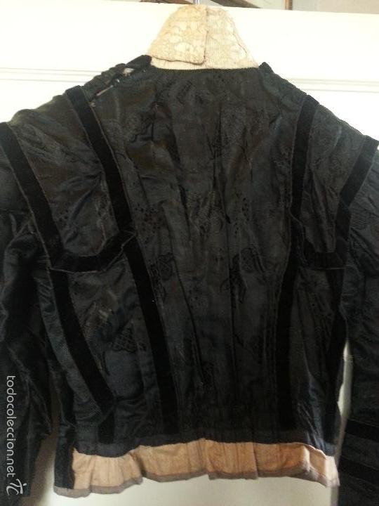 Antigüedades: brocado traje cola siglo xviii negro seda cuello bordado mangas y terciopelo ideal virgen difuntos - Foto 21 - 57671624
