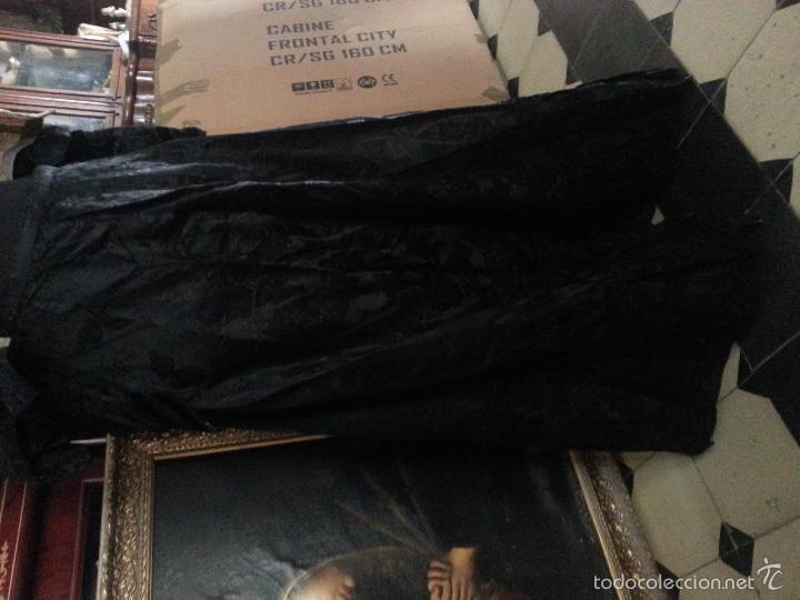 Antigüedades: brocado traje cola siglo xviii negro seda cuello bordado mangas y terciopelo ideal virgen difuntos - Foto 28 - 57671624