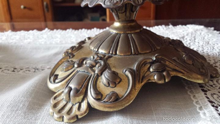 Antig&uuml;edades: antiguo centro de mesa en cristal y metal - Foto 2