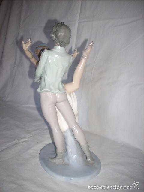 Antig&uuml;edades: Danza, figura de LLadr&oacute; Nao, ref. 02010400 - Foto 3