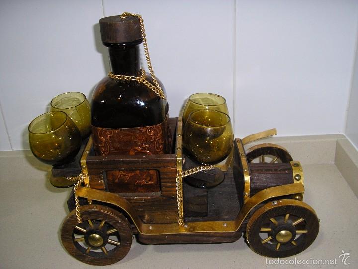 Antig&uuml;edades: LICORERA ANTIGUA COCHE - Foto 1