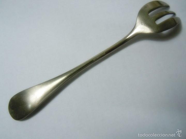 Antig&uuml;edades: TENEDOR EN METAL PLATEADO - Foto 2