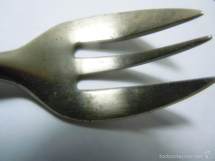 Antig&uuml;edades: TENEDOR EN METAL PLATEADO - Foto 5