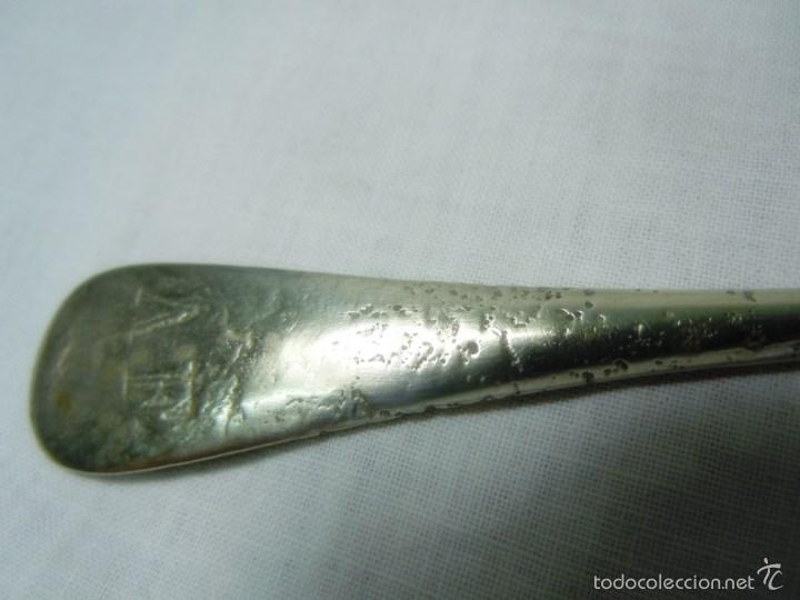 Antig&uuml;edades: TENEDOR DE METAL PLATEADO - Foto 4