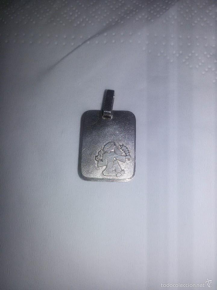 Antig&uuml;edades: MEDALLA PLATA 800 - Foto 1