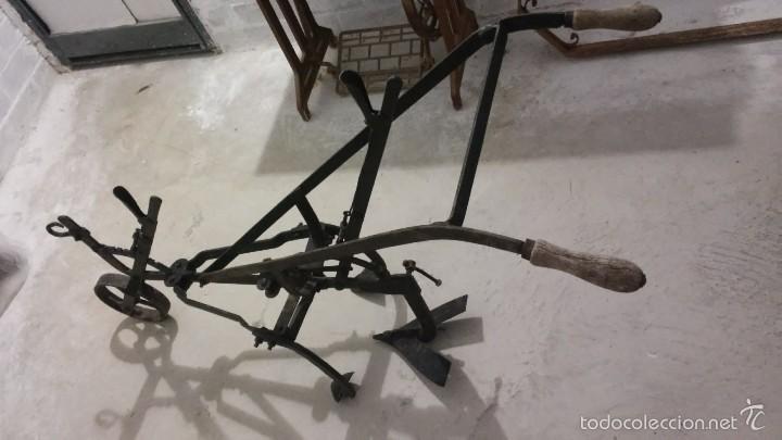 Antig&uuml;edades: Arado de hierro forjado - Foto 3