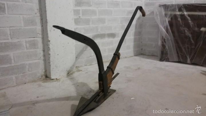 Antig&uuml;edades: Arado romano de hierro forjado - Foto 1