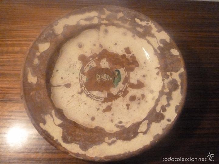 Antig&uuml;edades: plato de barro esmaltado - Foto 4
