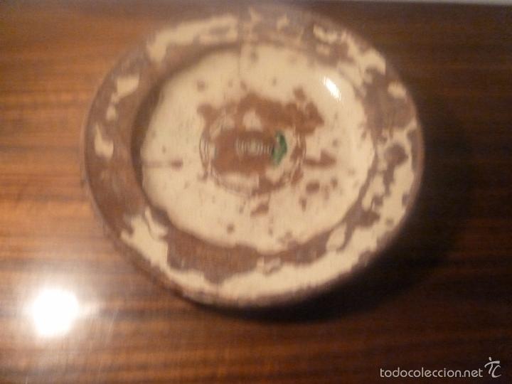 Antig&uuml;edades: plato de barro esmaltado - Foto 5