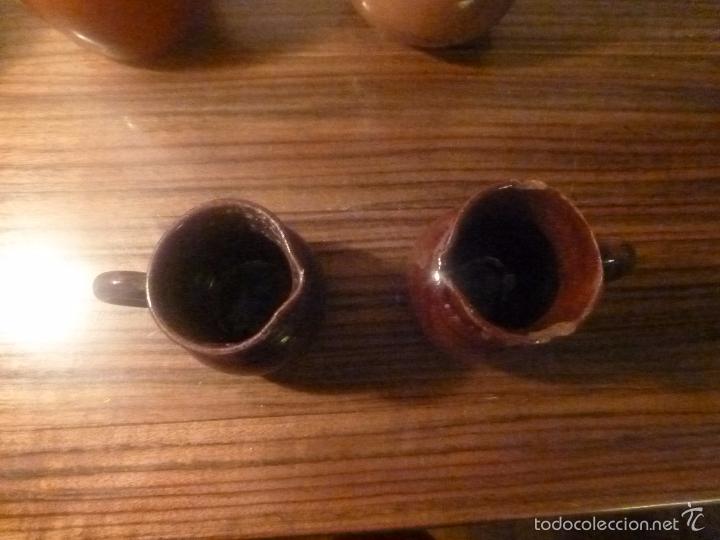 Antig&uuml;edades: cinco jarras de barro esmaltado - Foto 2