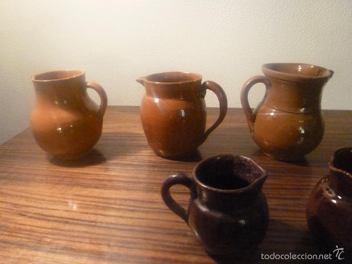 Antig&uuml;edades: cinco jarras de barro esmaltado - Foto 8