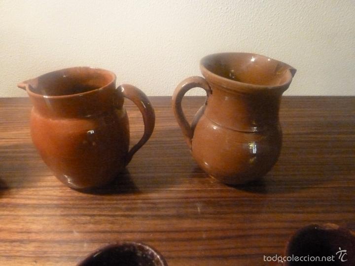 Antig&uuml;edades: cinco jarras de barro esmaltado - Foto 14