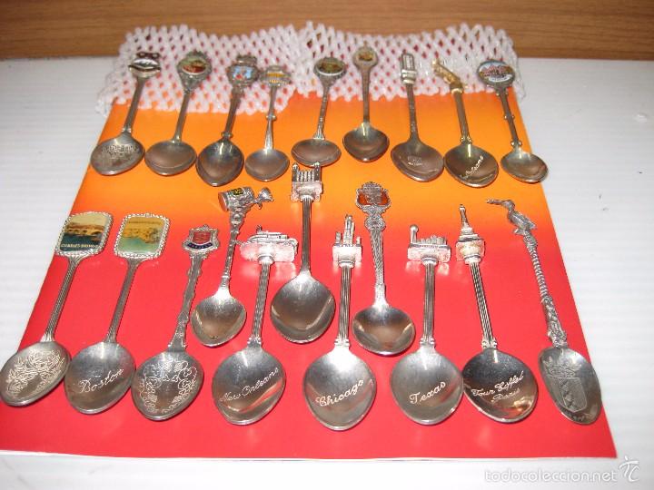 Antig&uuml;edades: 20 CUCHARILLAS, CON GRAVADOS.1 - Foto 1