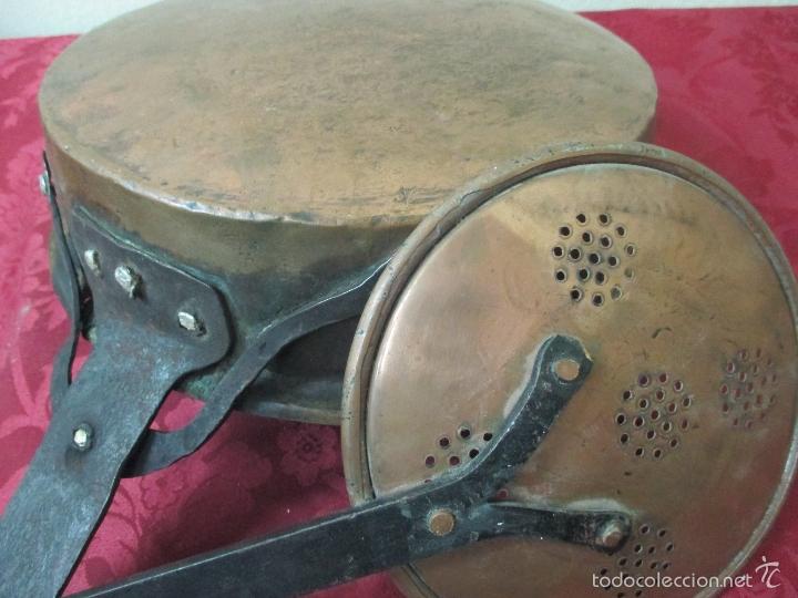 Antig&uuml;edades: SARTEN Y ESPUMADERA DE COBRE MANGO DE HIERRO. S. XIX. - Foto 3