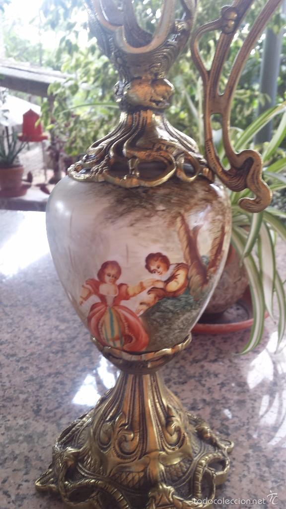 Antig&uuml;edades: antiguo jarron en porcelana y bronce - Foto 3