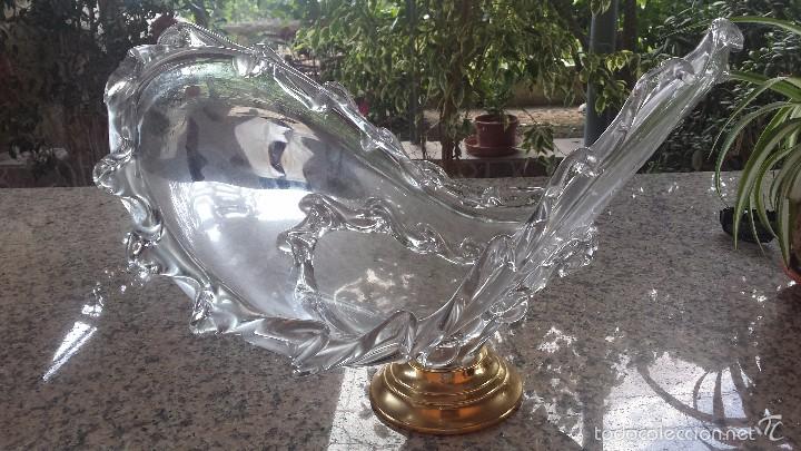 Antig&uuml;edades: antiguo centro de mesa y base en dorado - Foto 1