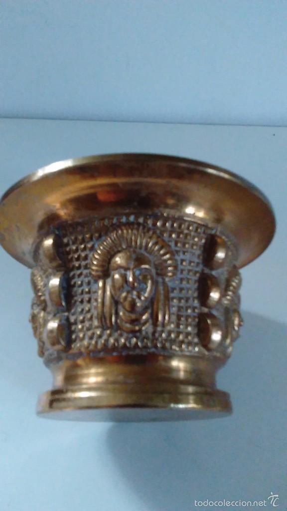 Antig&uuml;edades: Almirez de bronce con 4 caras y 4 costillas - Foto 1