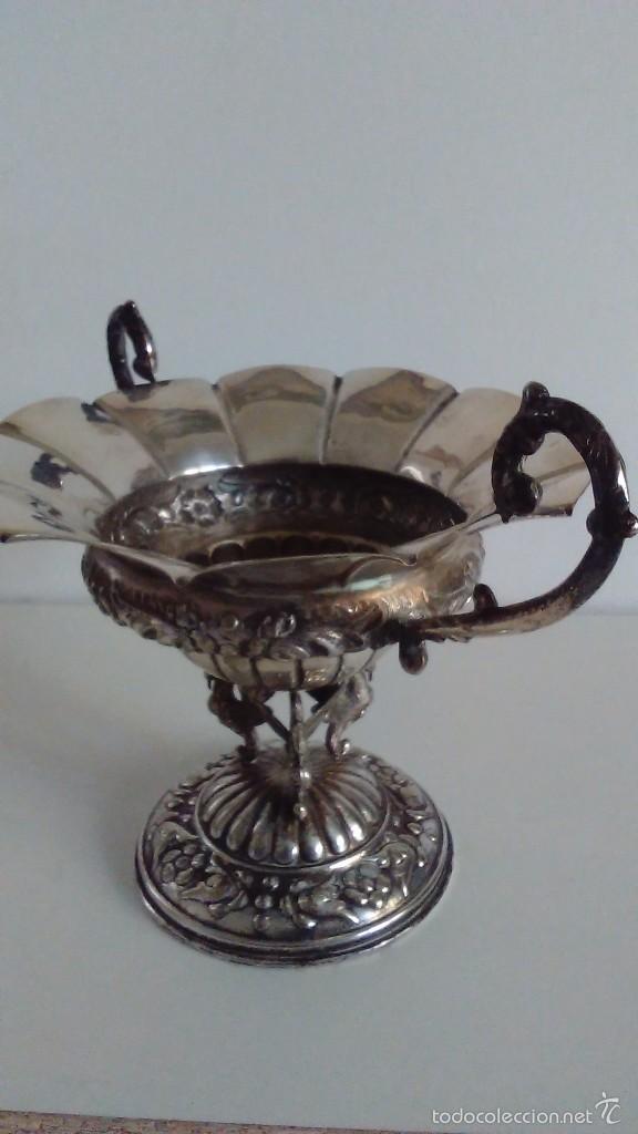 Antig&uuml;edades: Bonito centro de mesa en forma de copa - Foto 2