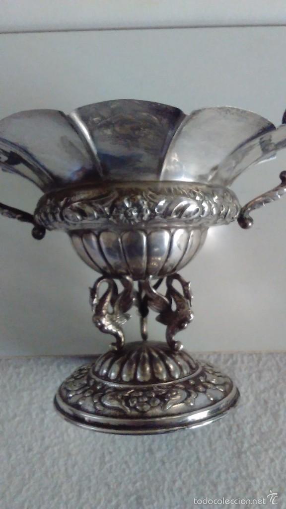 Antig&uuml;edades: Bonito centro de mesa en forma de copa - Foto 5