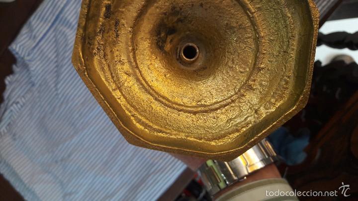 Antig&uuml;edades: candelabro de bronce - Foto 4
