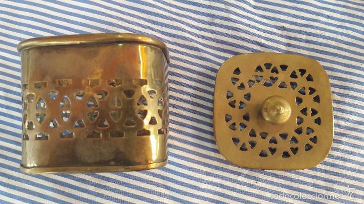 Antig&uuml;edades: caja de metal perforada - Foto 2
