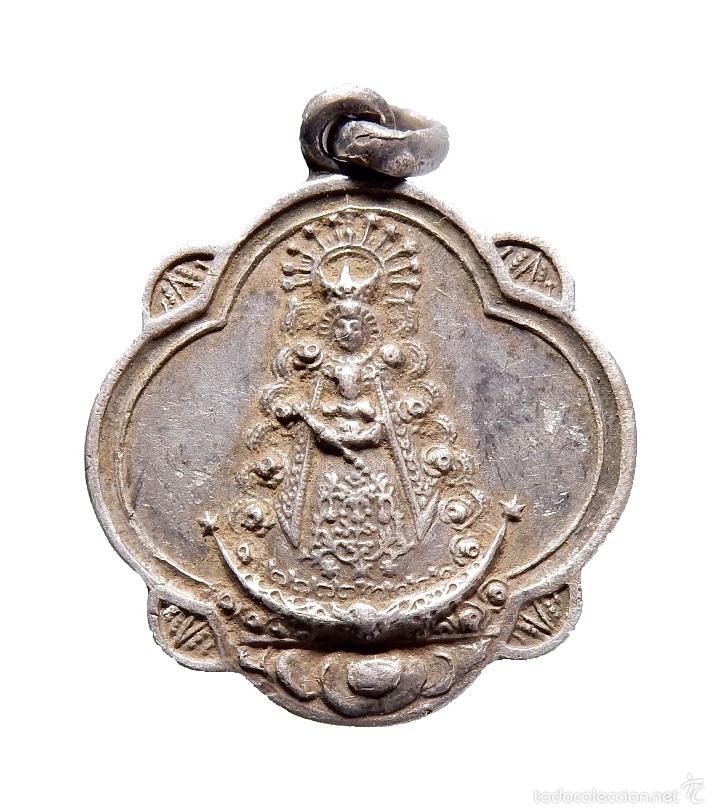 Antigua medalla de la virgen del rocío en plata - Vendido en Venta