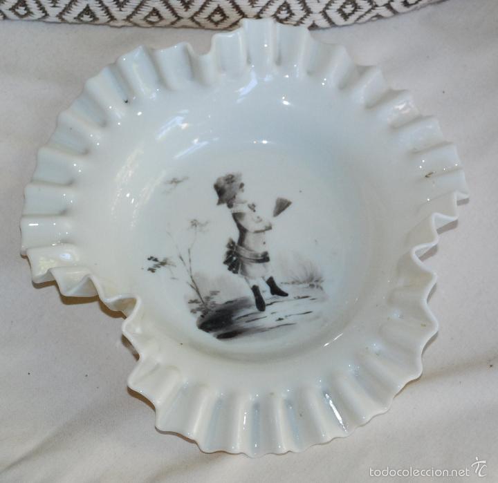 Antig&uuml;edades: MUY BONITO PLATO DE OPALINA PINTADO A MANO - Foto 3