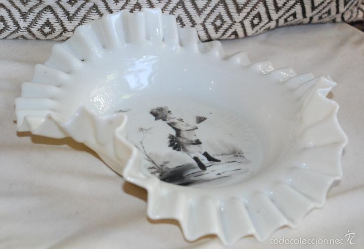 Antig&uuml;edades: MUY BONITO PLATO DE OPALINA PINTADO A MANO - Foto 5